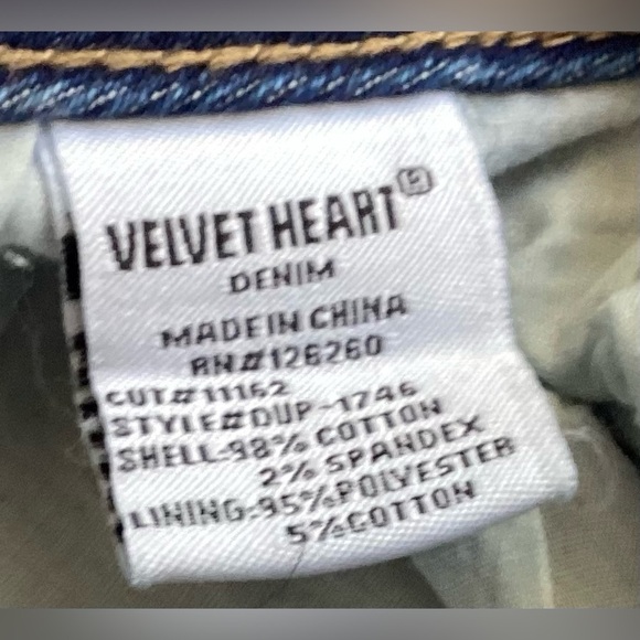 Velvet Heart Indigo Cropped Jeans - Picture 11 of 14